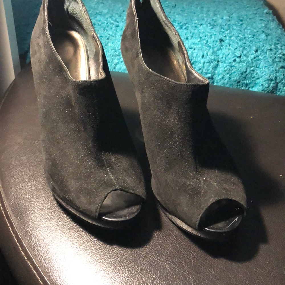Nine West black heel booties 8 1/2
